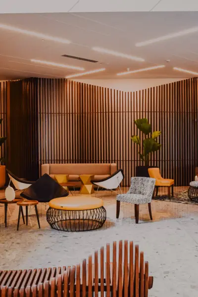 Seitwerk Hotel Uffing am Staffelsee Hotel Lobby 400x600