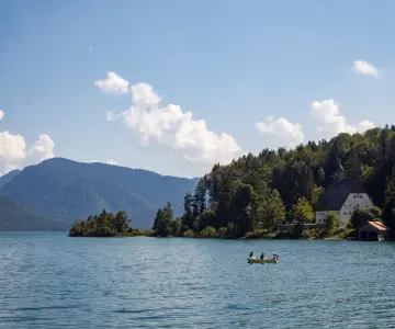 Seitwerk Hotel Uffing am Staffelsee See mit Boot 360x300